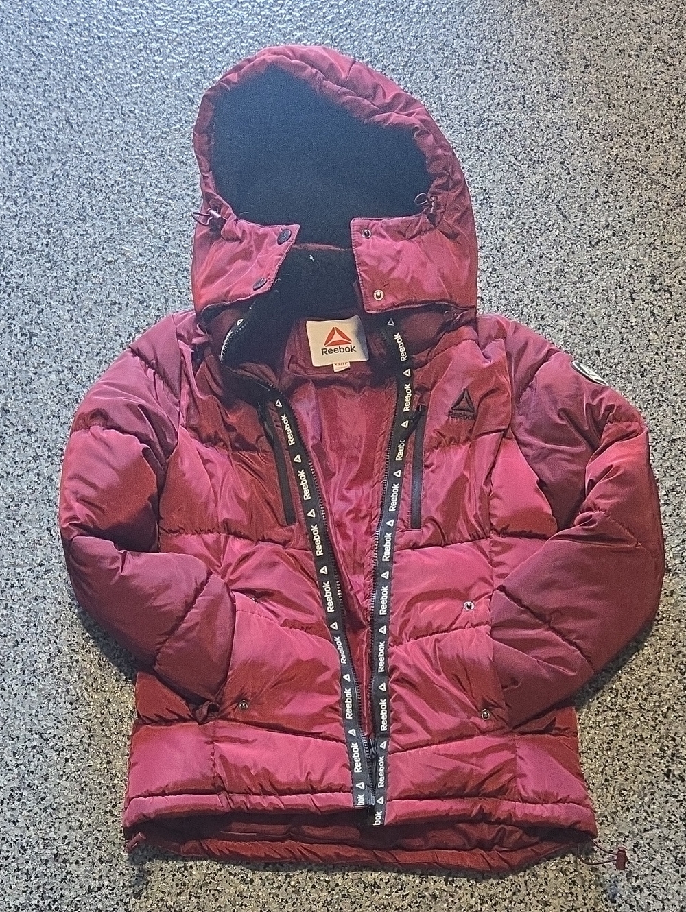 Reebok Hooded Puffer Jacket in Burgundy With Removal Hood